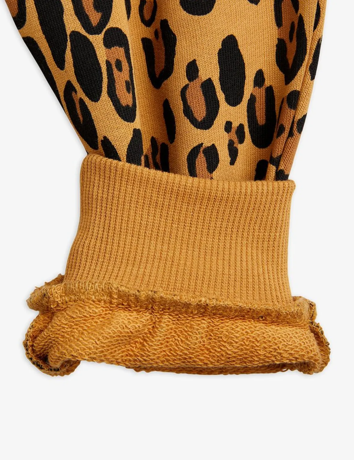 Basic Leopard Sweatpants