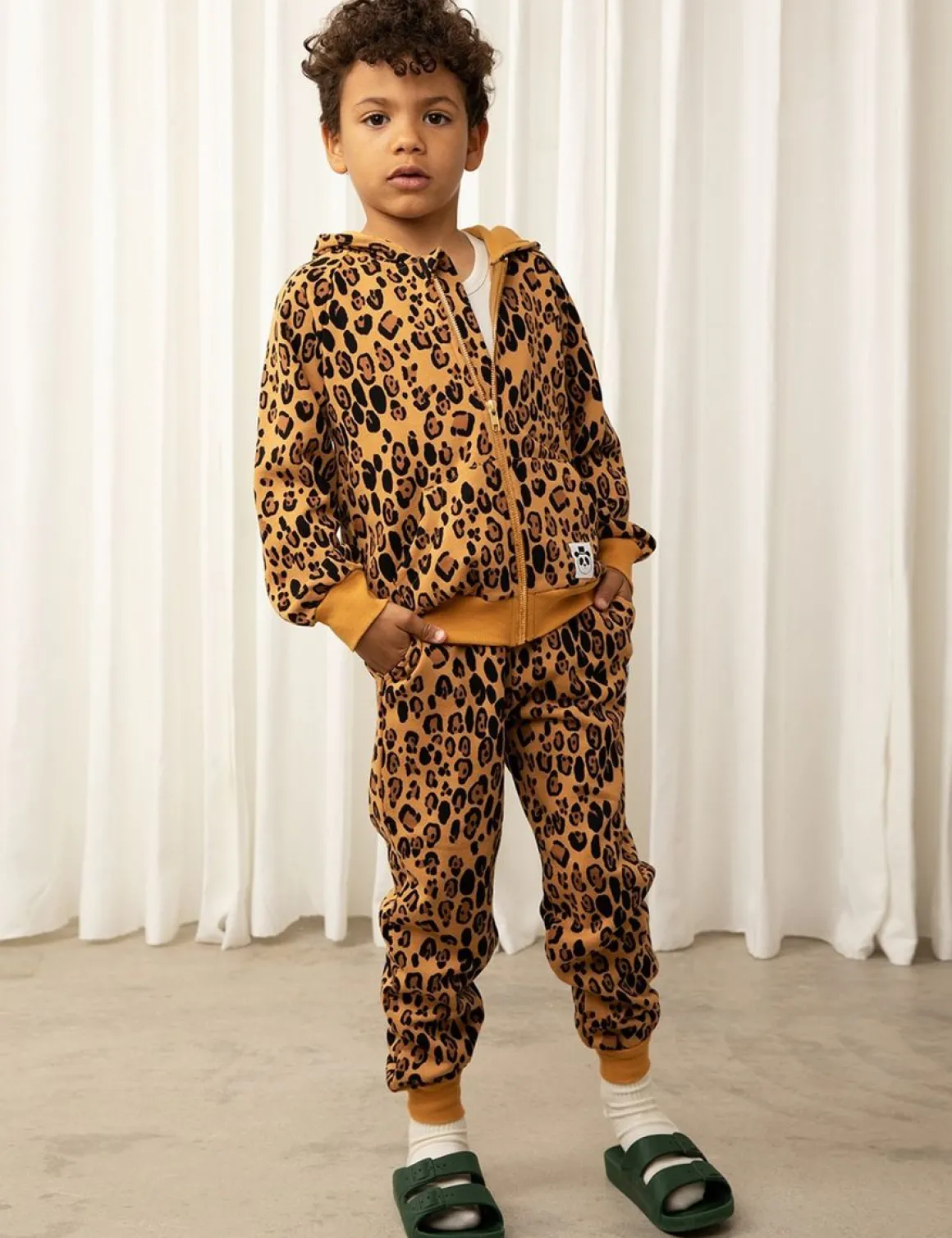 Basic Leopard Sweatpants
