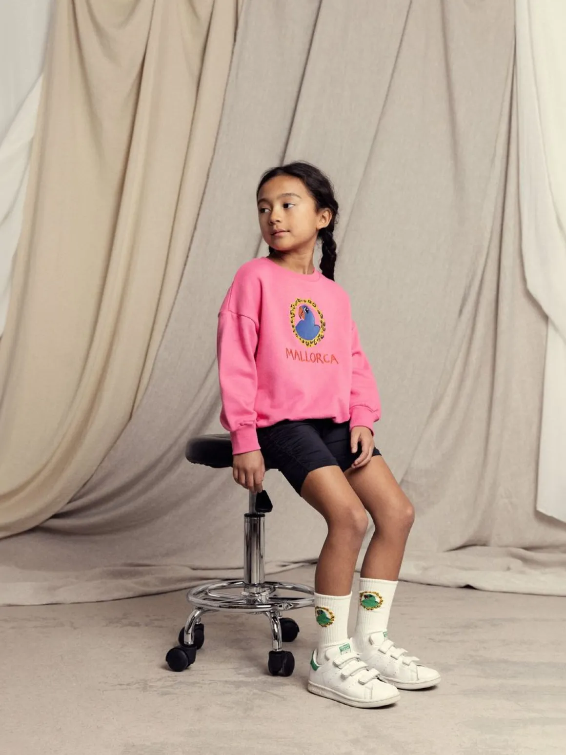 Parrot Embroidered Sweatshirt