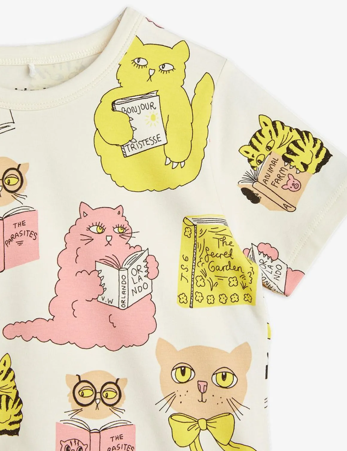 Reading Cats T-Shirt