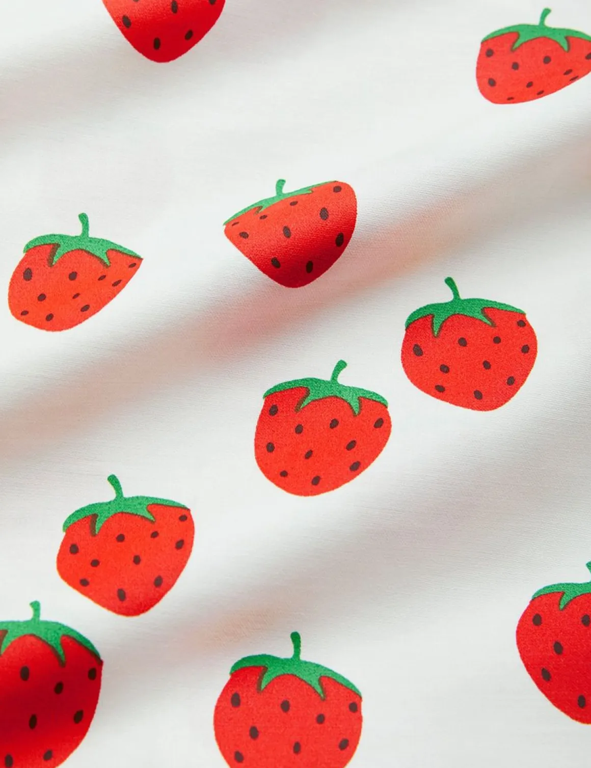 Strawberries Bed Set